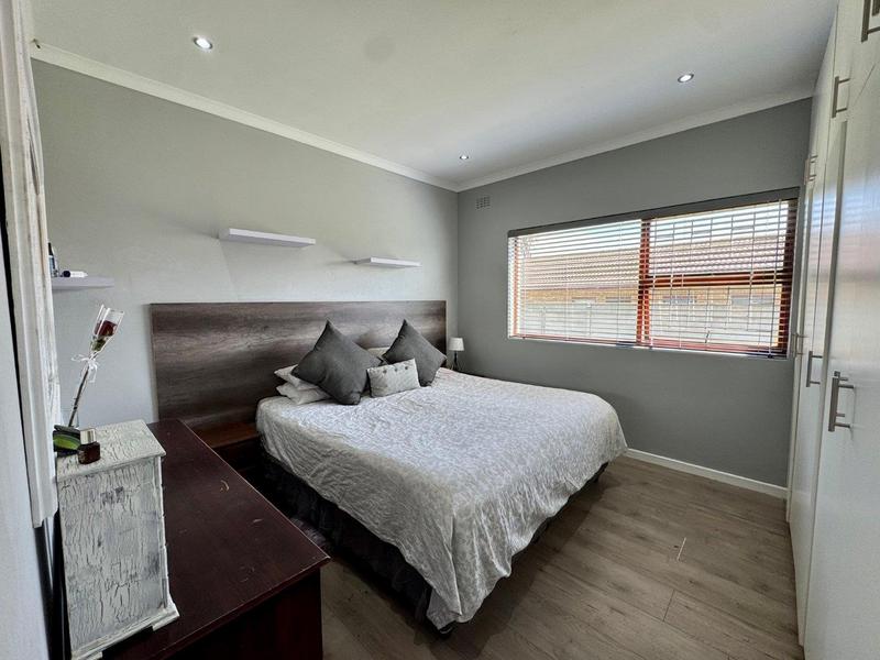 4 Bedroom Property for Sale in Rouxville Western Cape